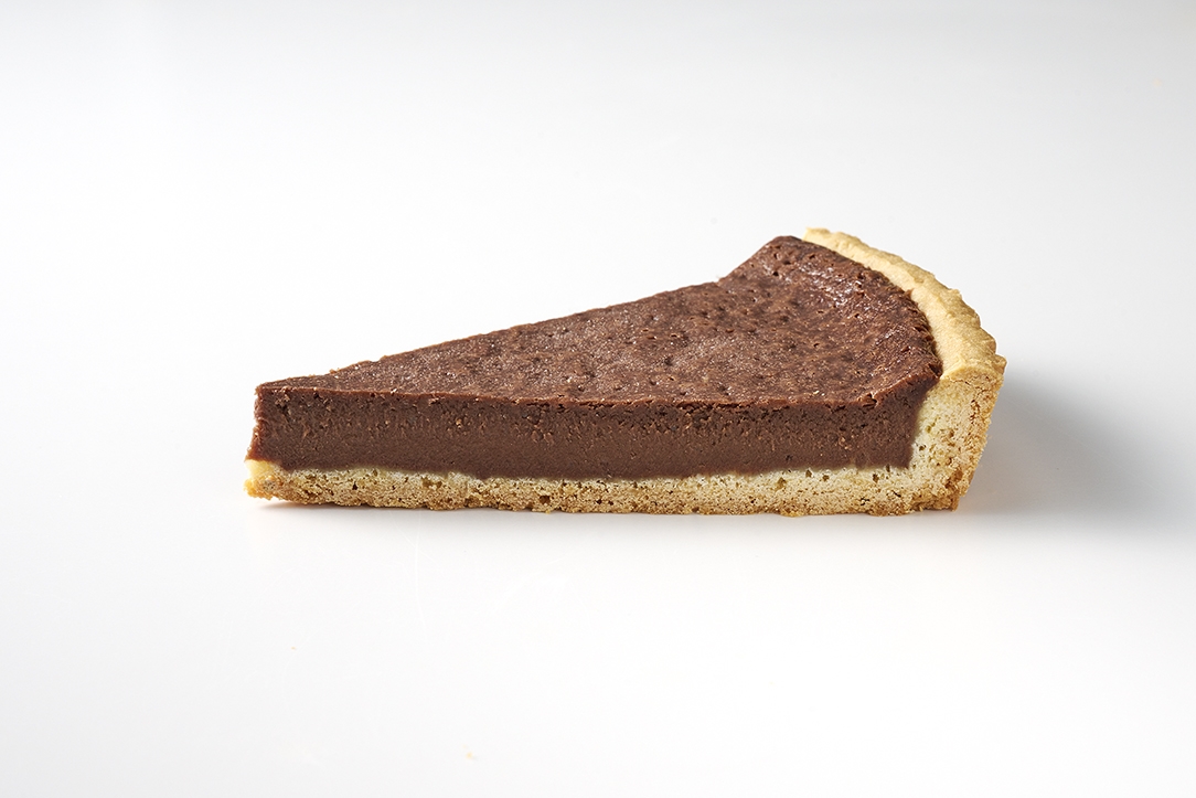 フリーカットケーキ　チョコレートタルト（北海道産生クリーム使用）（ホール）