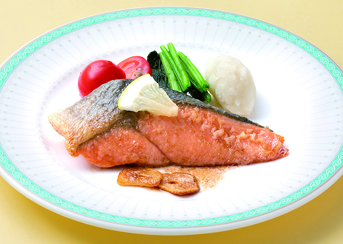 オカフーズ　ＰＬＵＳピンクサーモン切身骨取８０Ｇ×５