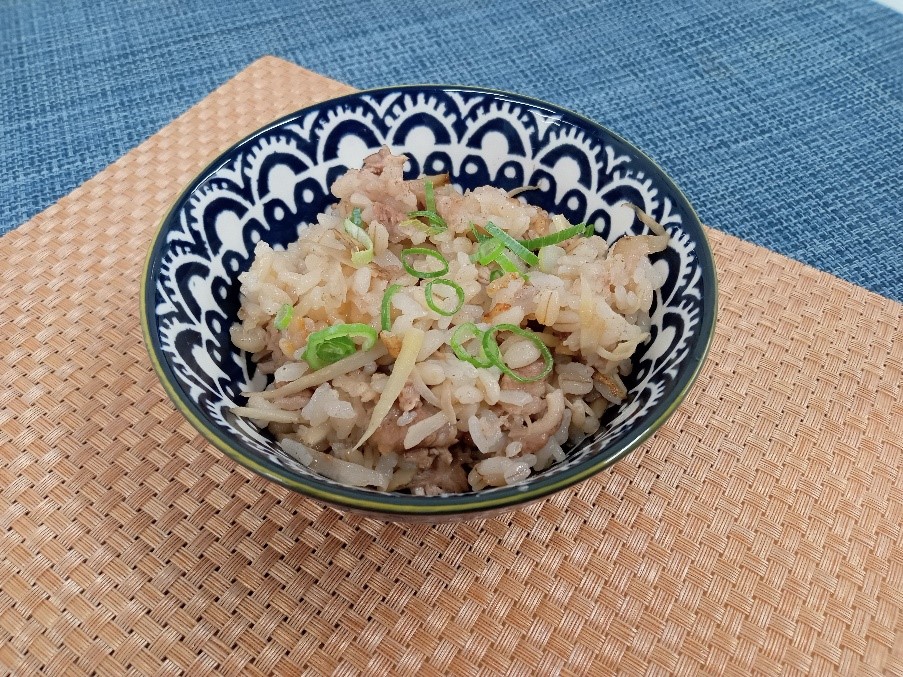 もち麦入り牛肉ごぼう炊き込みごはん