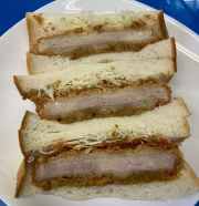 カツカレーサンド